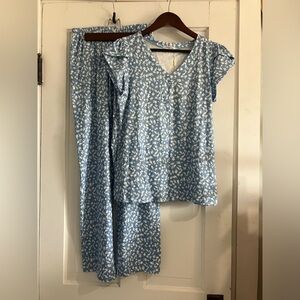 NWT Ekouaer Knit Floral Pajama Set
